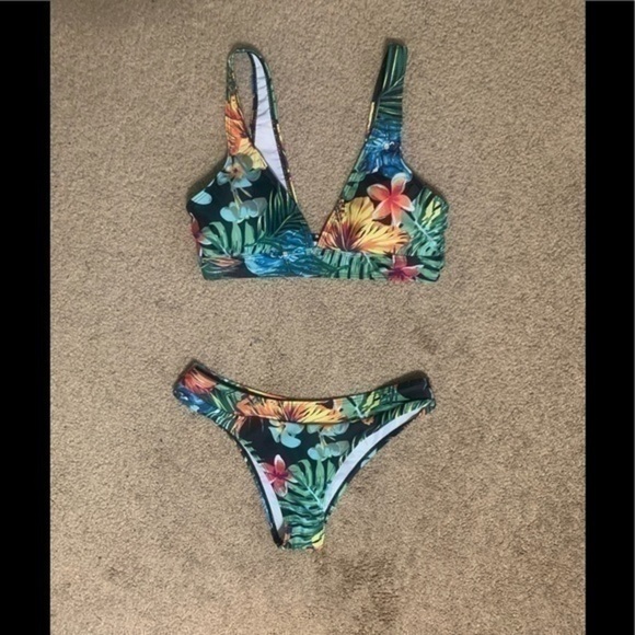 Floral Tropical Bikini Set Size Small - Picture 2 of 11